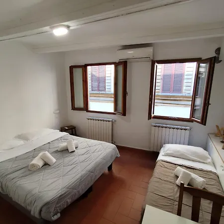 Cozy Central Apartment-3